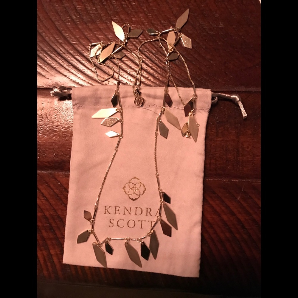 Kendra Scott Blaine necklace in Gold